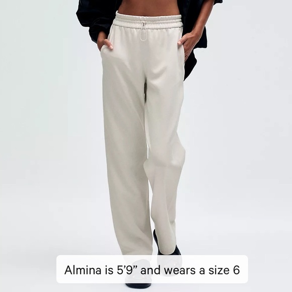 Lululemon Softstreame High Rise Pants in Bone - Picture 3 of 10